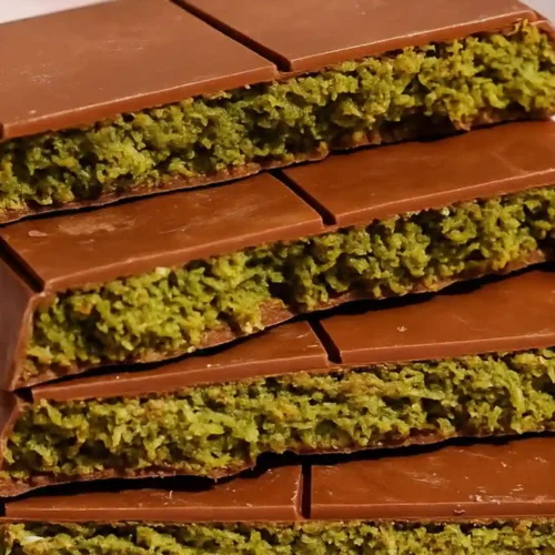 Homemade Dubai Chocolate Bars with crispy kataifi pastry and pistachio cream filling coated in milk chocolate.